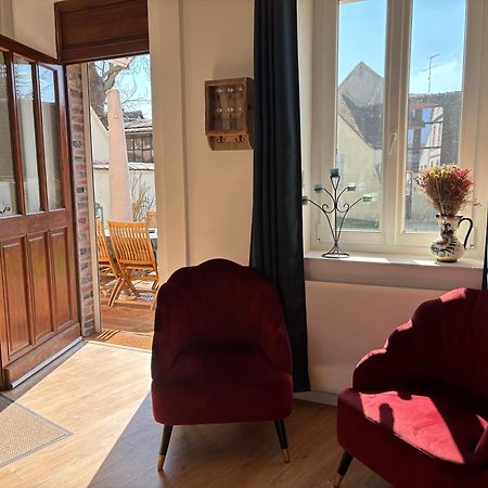 Villa Fontaine Avec Piscine Interieur Chauffee-Maison De Campagne Familiale -Ideal Vacances Ou Sejour Professionnel -3 Chambres-Bureau Separe -Lit Bebe - Parking Facile & Gratuit エクステリア 写真
