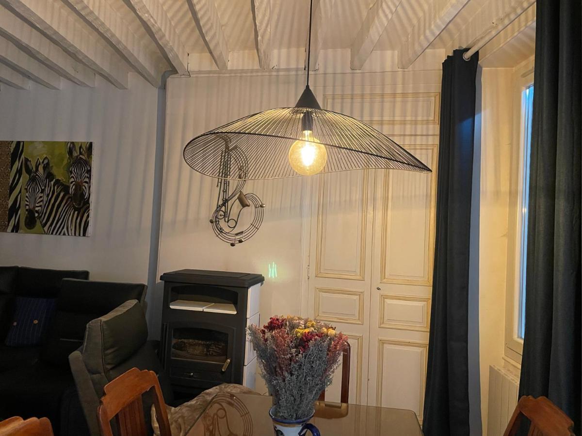 Villa Fontaine Avec Piscine Interieur Chauffee-Maison De Campagne Familiale -Ideal Vacances Ou Sejour Professionnel -3 Chambres-Bureau Separe -Lit Bebe - Parking Facile & Gratuit エクステリア 写真