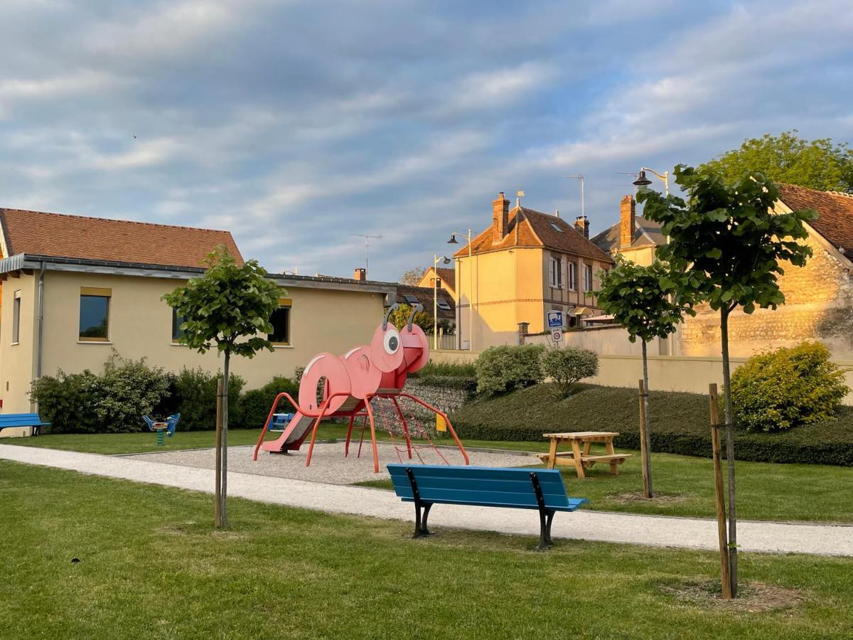 Villa Fontaine Avec Piscine Interieur Chauffee-Maison De Campagne Familiale -Ideal Vacances Ou Sejour Professionnel -3 Chambres-Bureau Separe -Lit Bebe - Parking Facile & Gratuit エクステリア 写真