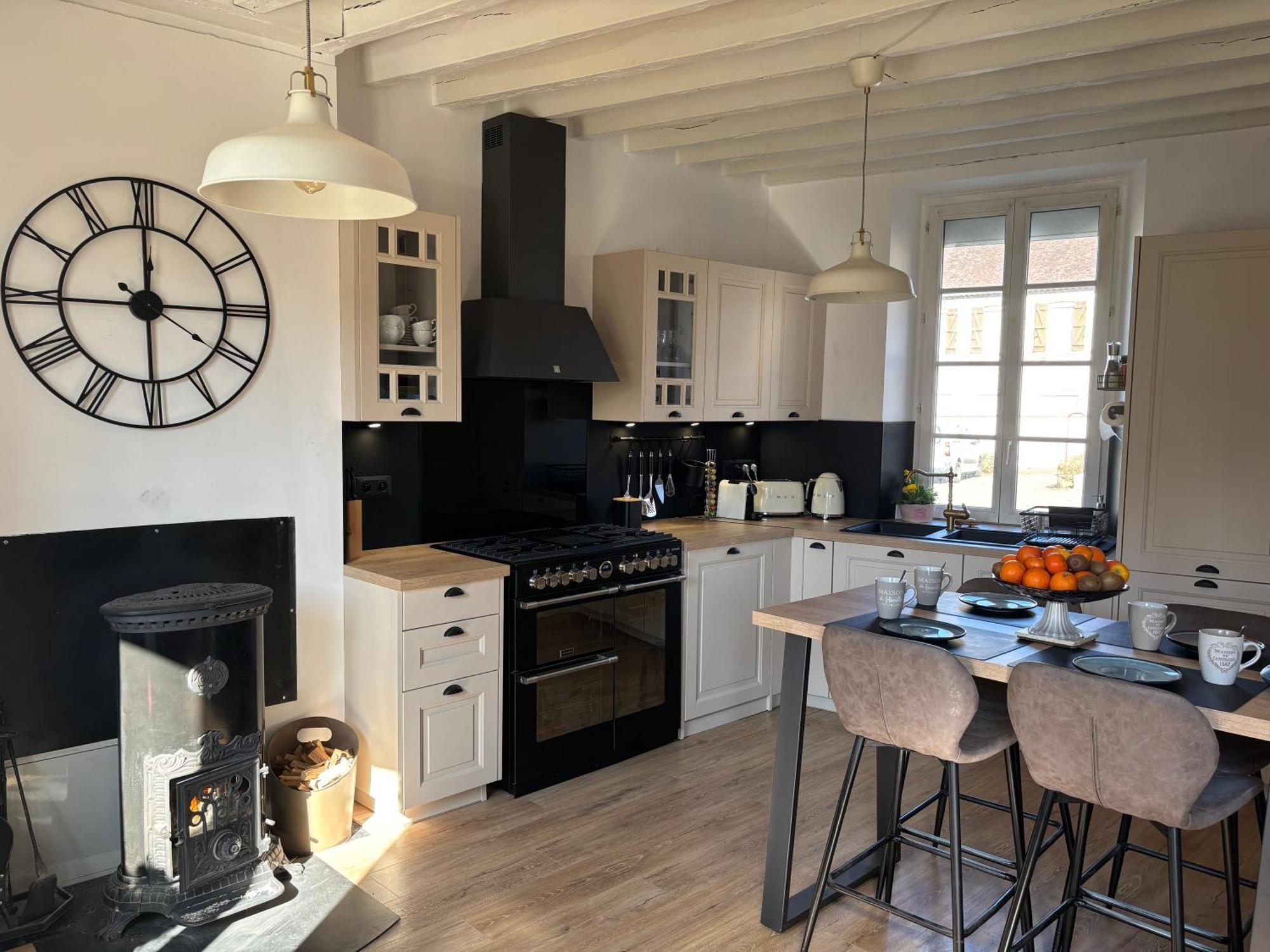 Villa Fontaine Avec Piscine Interieur Chauffee-Maison De Campagne Familiale -Ideal Vacances Ou Sejour Professionnel -3 Chambres-Bureau Separe -Lit Bebe - Parking Facile & Gratuit エクステリア 写真