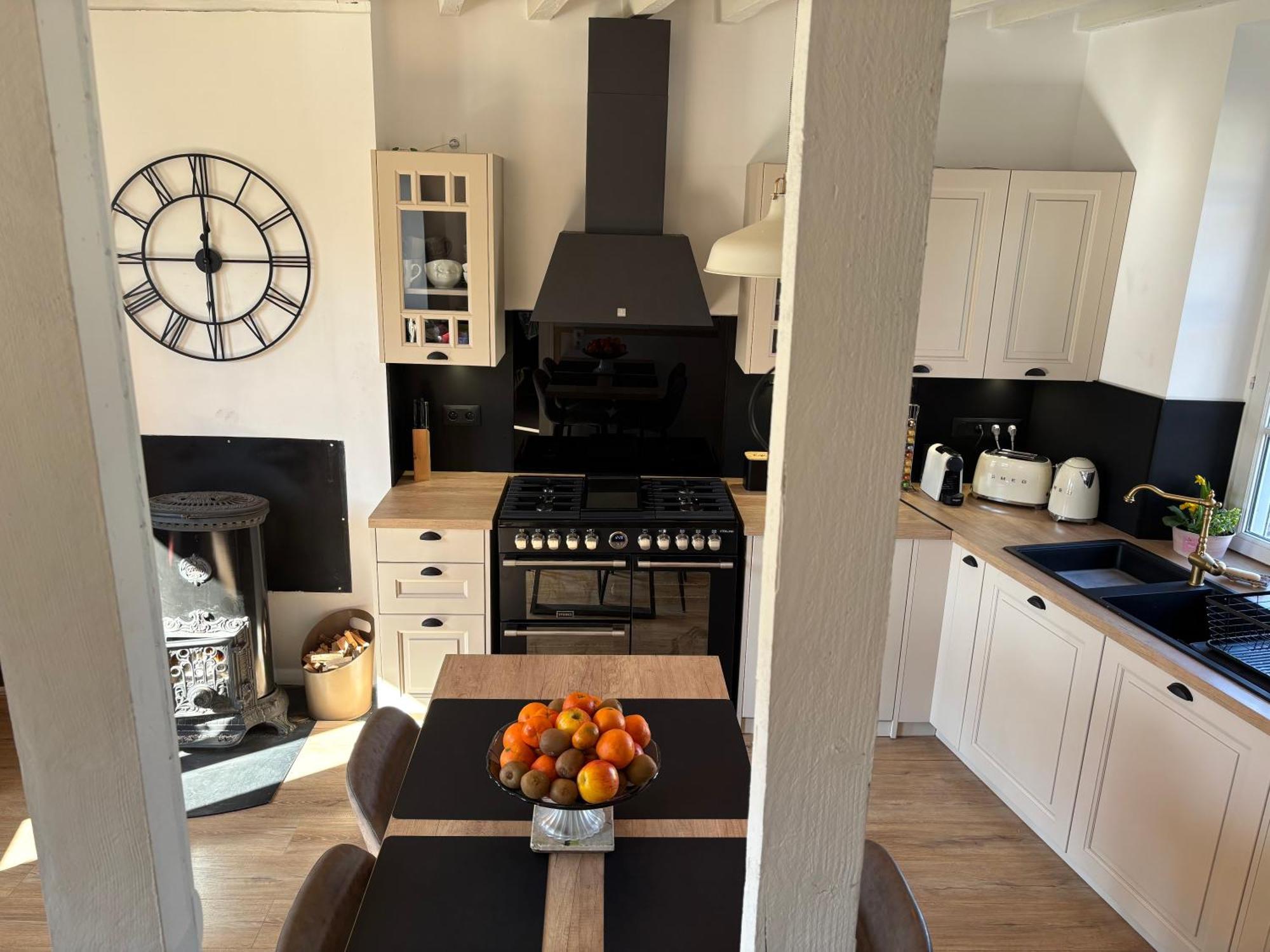 Villa Fontaine Avec Piscine Interieur Chauffee-Maison De Campagne Familiale -Ideal Vacances Ou Sejour Professionnel -3 Chambres-Bureau Separe -Lit Bebe - Parking Facile & Gratuit エクステリア 写真